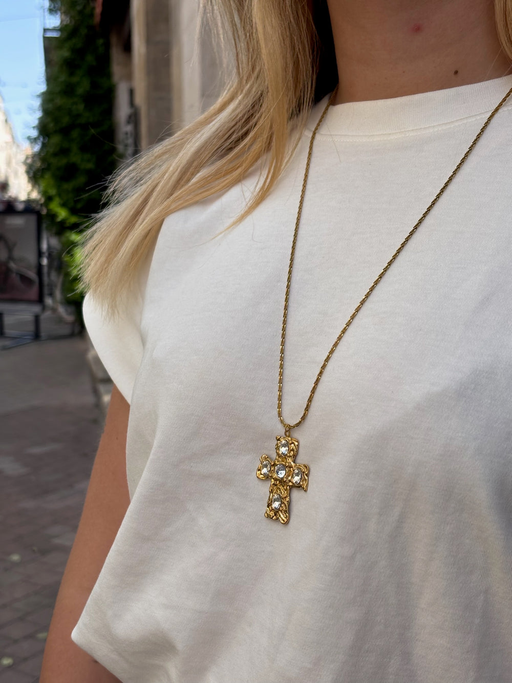 Sautoir croix strass