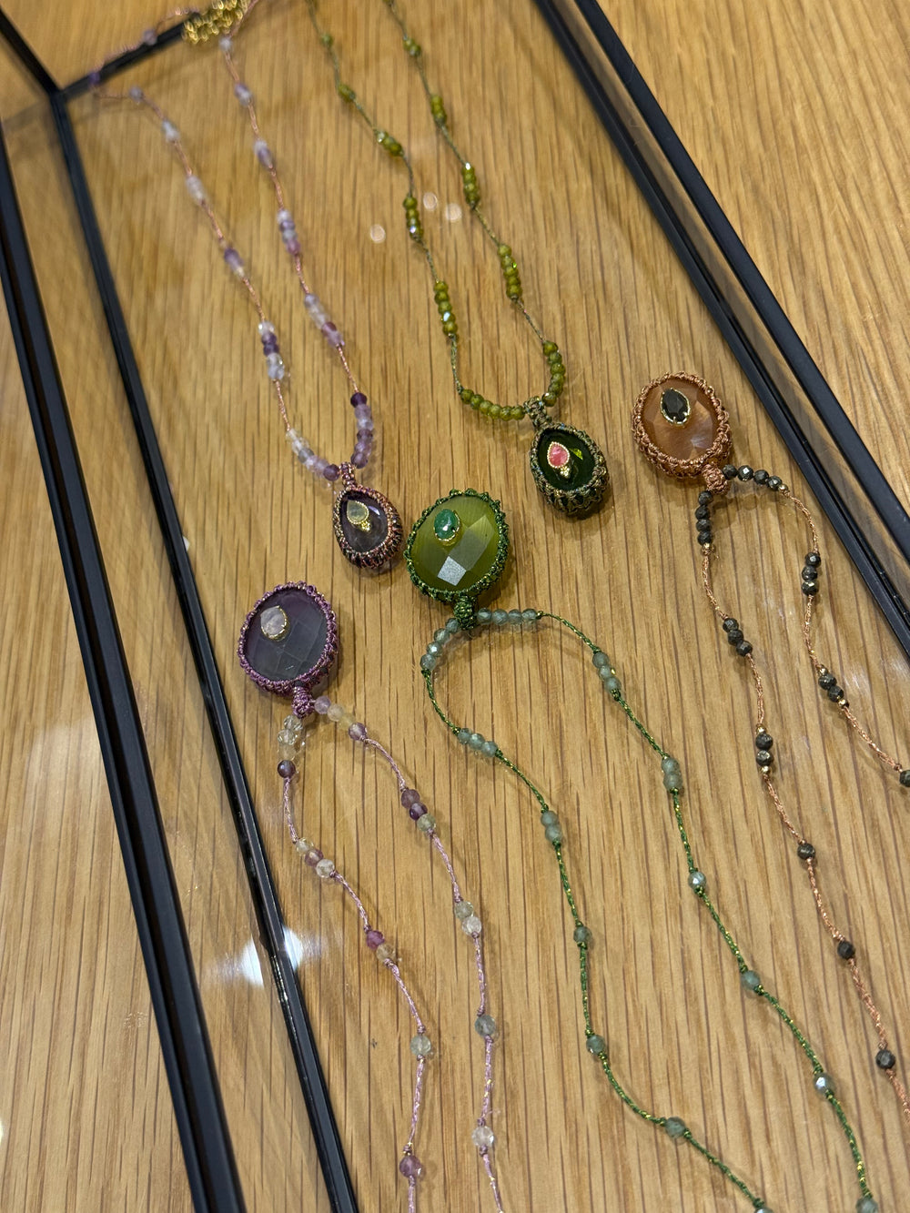 Collier fil perlé pierres naturelles