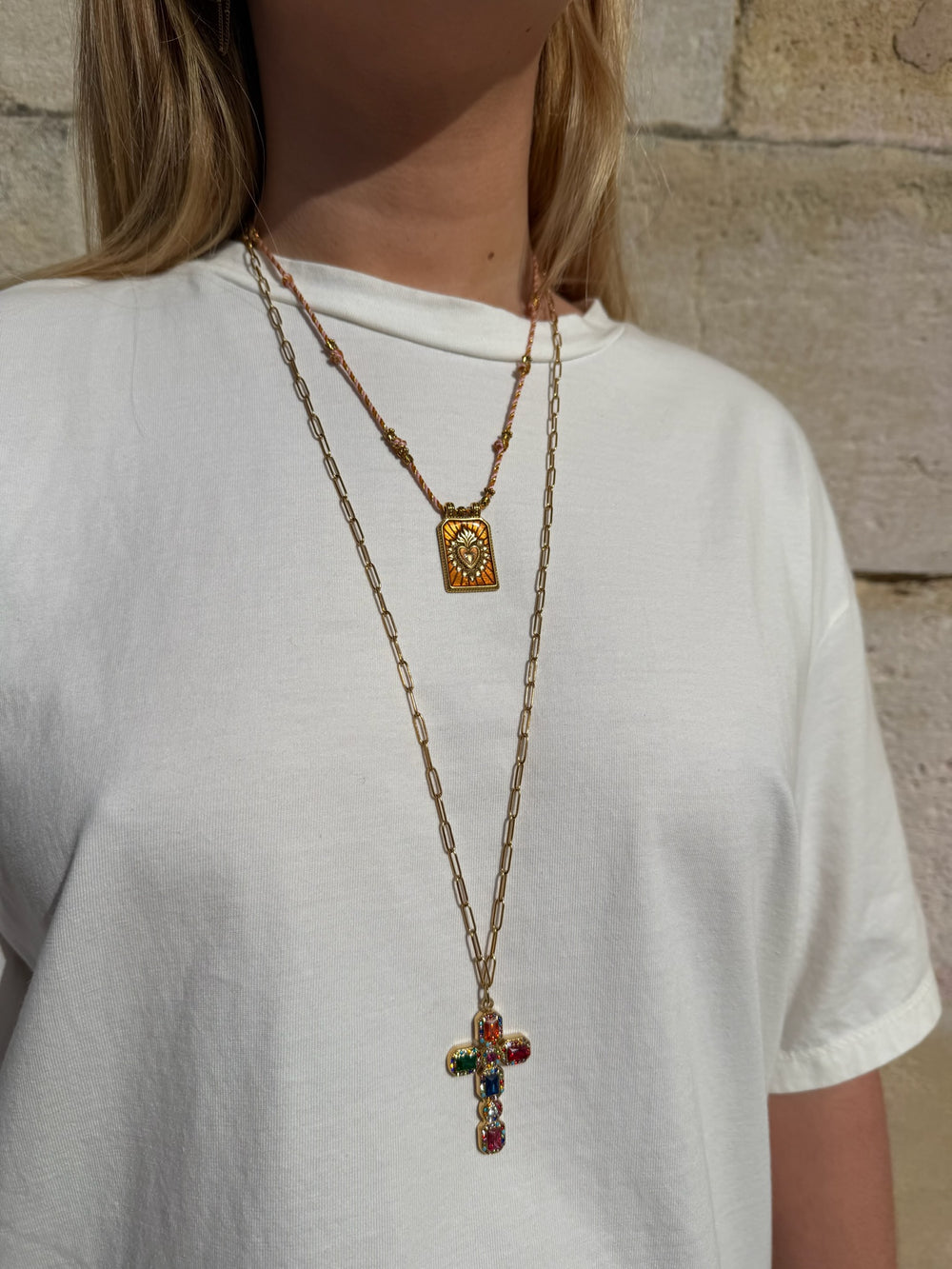 Sautoir croix couleurs